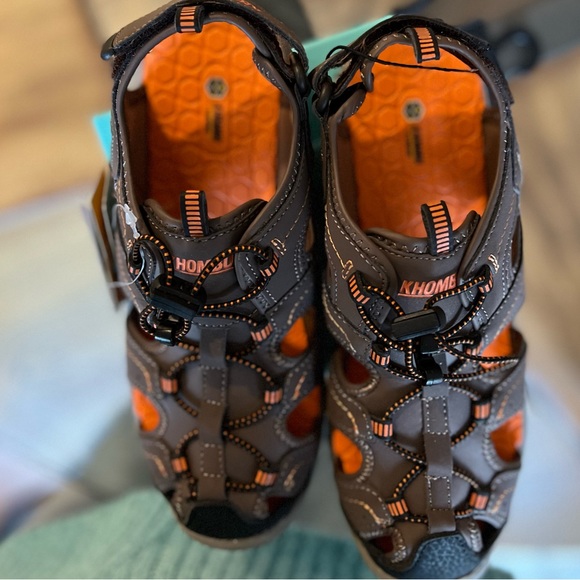 Khombu Cascade boys slip on Sz 4M NWT - Picture 3 of 4